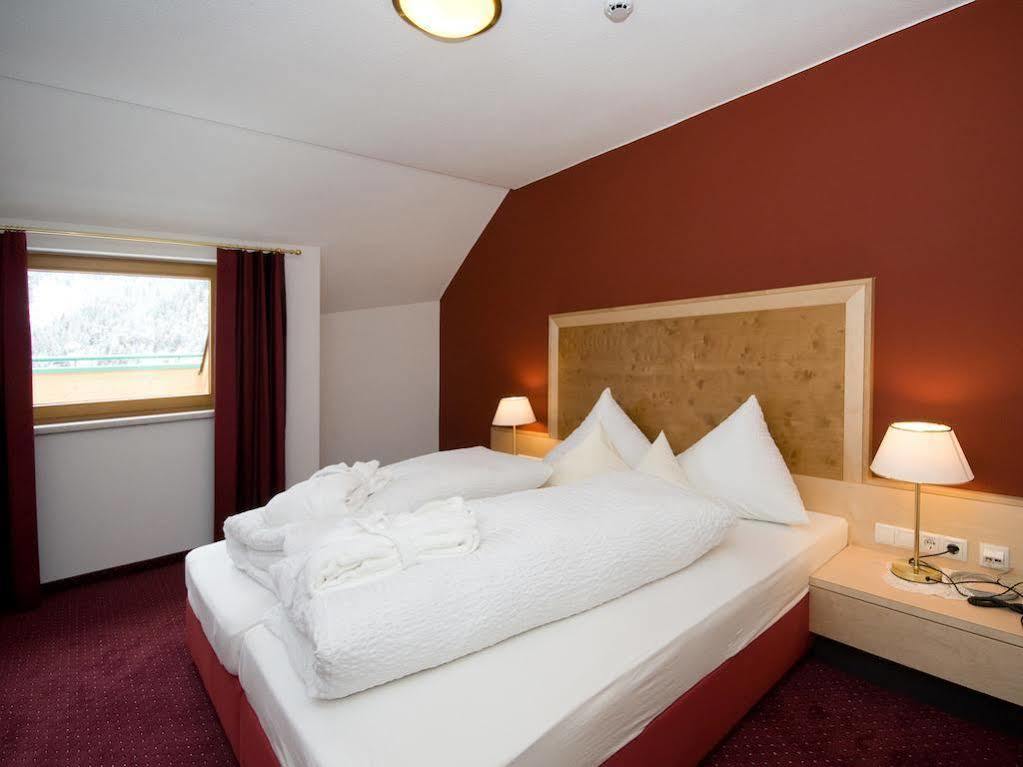 Hotel Amadeus Micheluzzi Serfaus Eksteriør billede