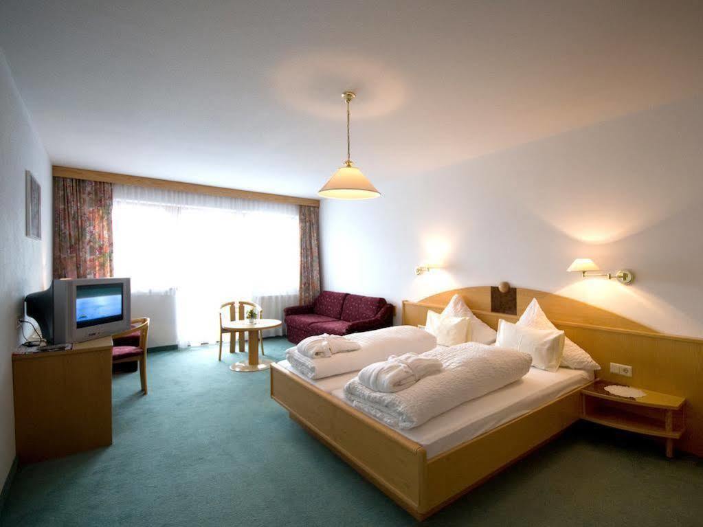 Hotel Amadeus Micheluzzi Serfaus Eksteriør billede